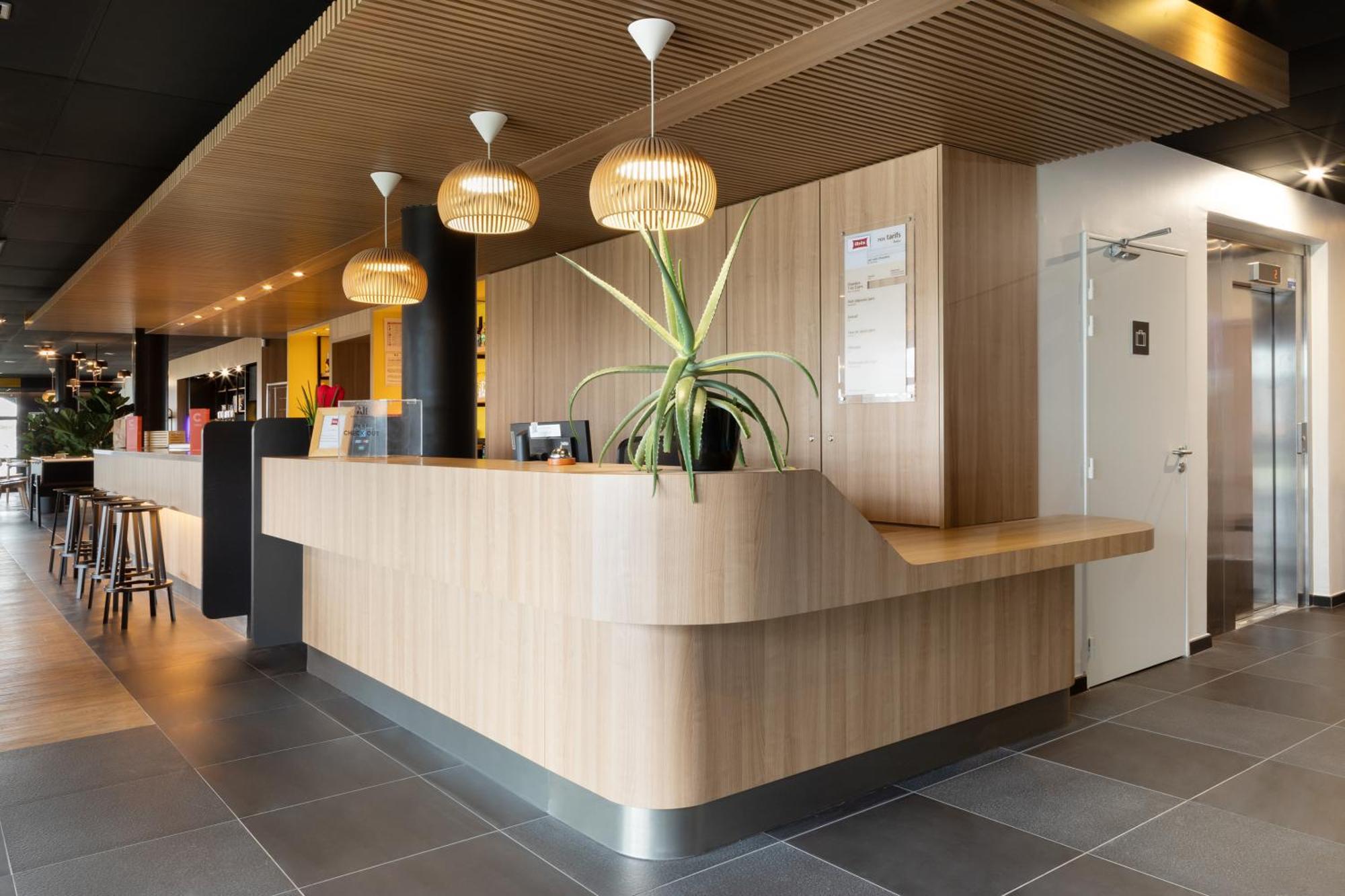Hotel Ibis Douai Dechy Exterior foto