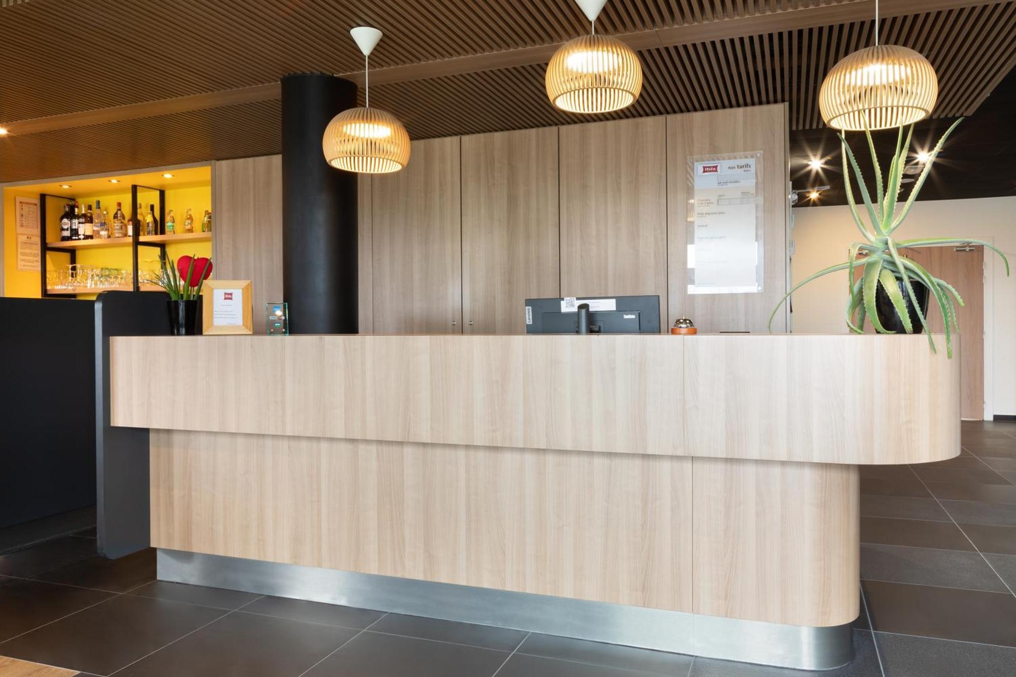 Hotel Ibis Douai Dechy Exterior foto